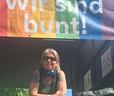 DJ reflex by fly bei der Wien Pride Rainbow Parade für die Stadt Wien